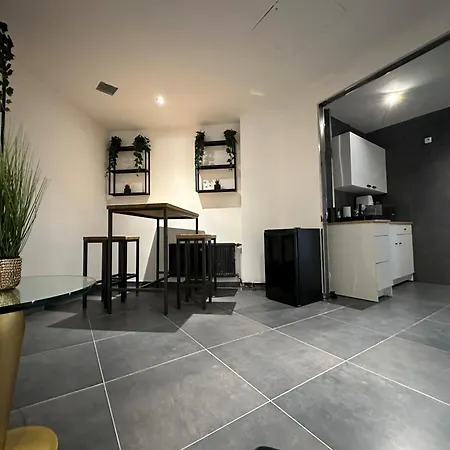 Apartment Adonis