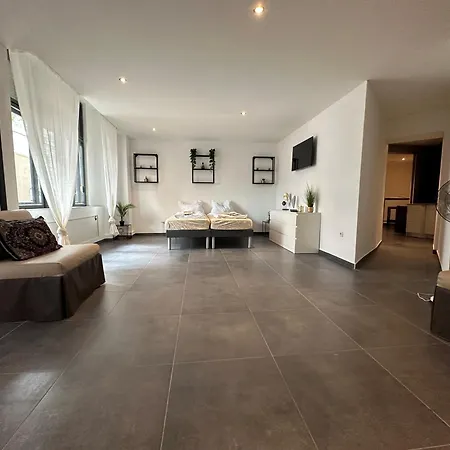 Adonis Apartment
